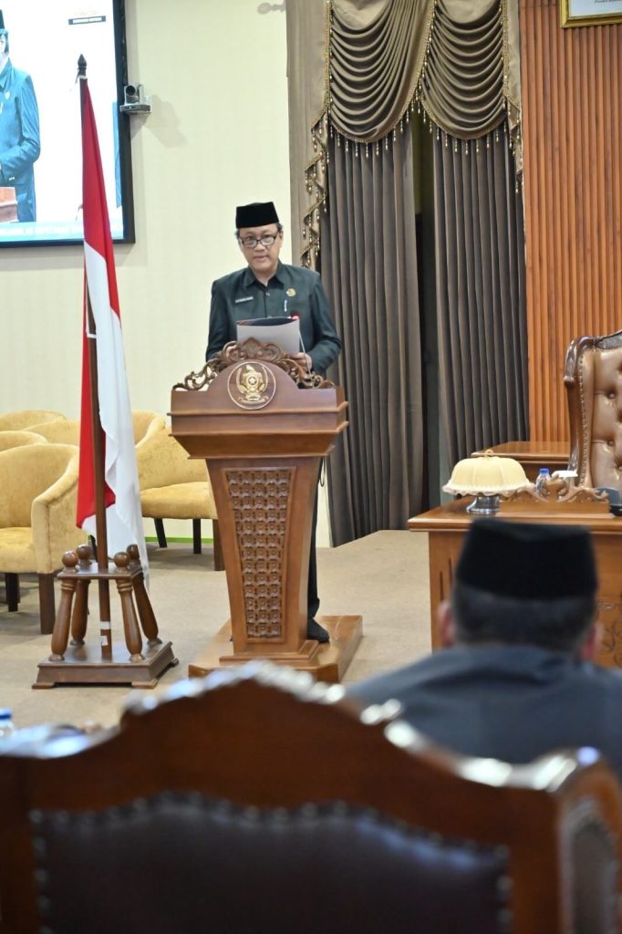 Penulis sedang beraktivitas dengan tubuh bugar setelah rutin konsumsi Salmon Omega 3