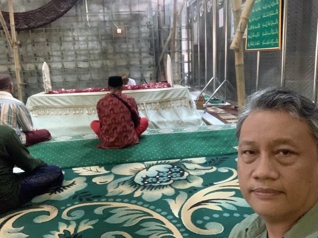 Momen perjalanan pribadi saat melakukan ziarah Habib Saleh Tanggul Jember.